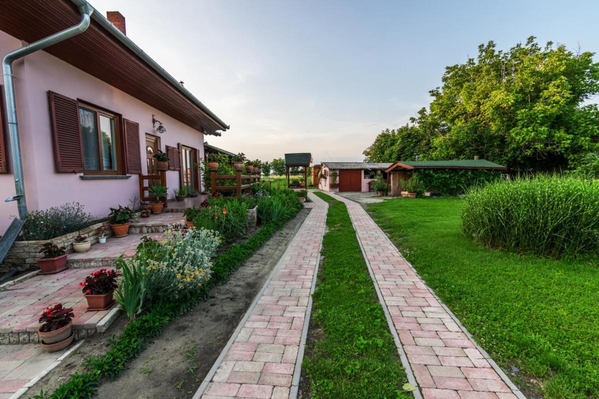 Hotel Gemenc Vendeghaz Hercegszanto Exteriér fotografie